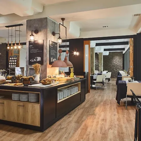 Готель Silken Indautxu 4*