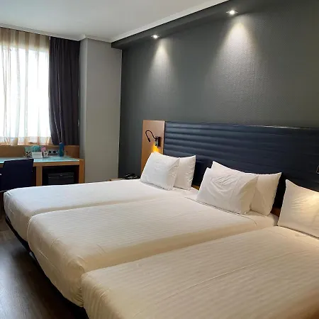 Silken Indautxu 4* Більбао