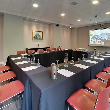 Отель Indautxu 4*