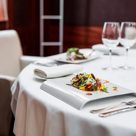 Silken Indautxu 4* Більбао